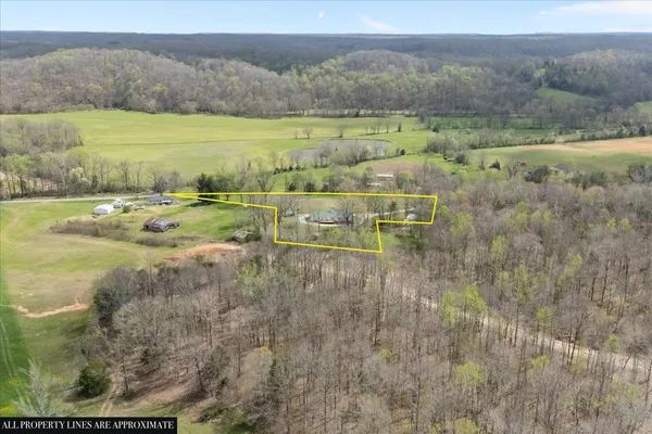 $349,900 | 1644 West Blue Creek Road, Waverly, TN 37185