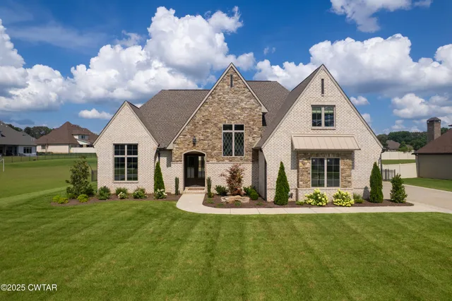 $849,900 | 52 Buckingham Cove, Jackson, TN 38305