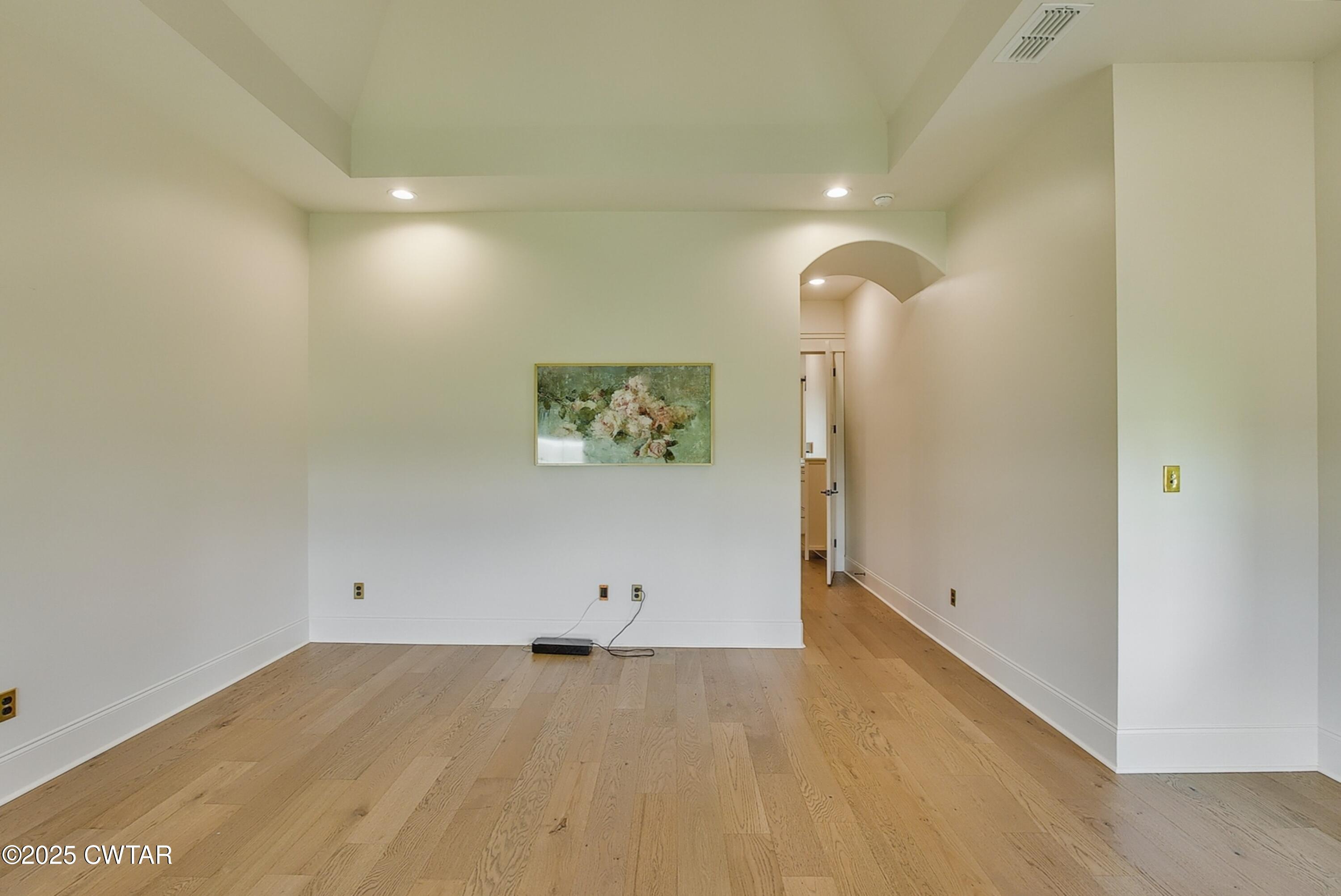 52 Buckingham Cove Jackson, TN 38305 - Photo 18 of 33 an empty room with a empty space