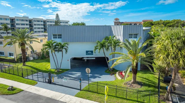 $4,500 | 961 South Ocean Drive, Unit 302, Deerfield Beach, FL 33441