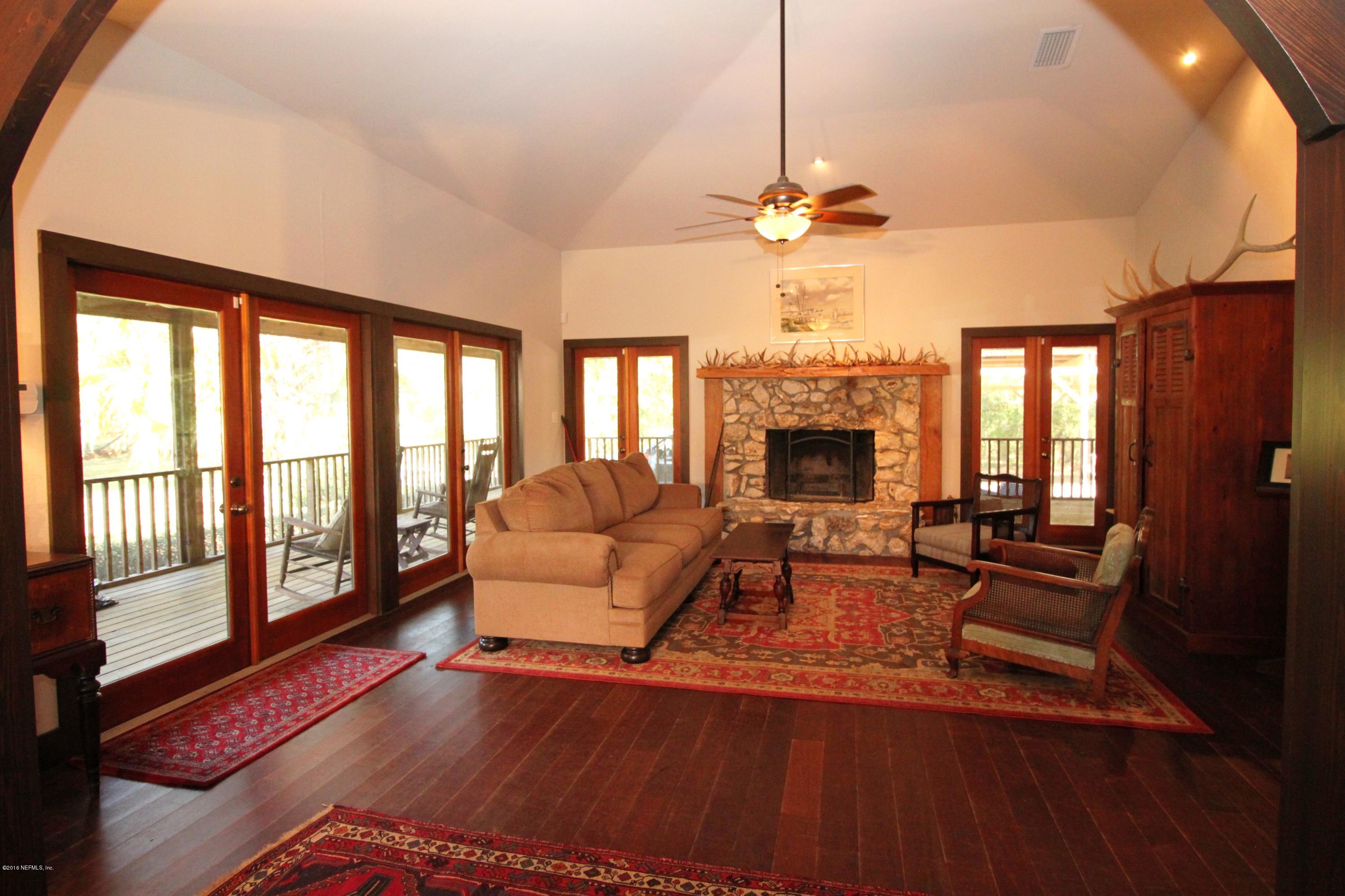 6105 Solano Creek Road Elkton, FL 32033 - Photo 14 of 77 Entrance into Living Room