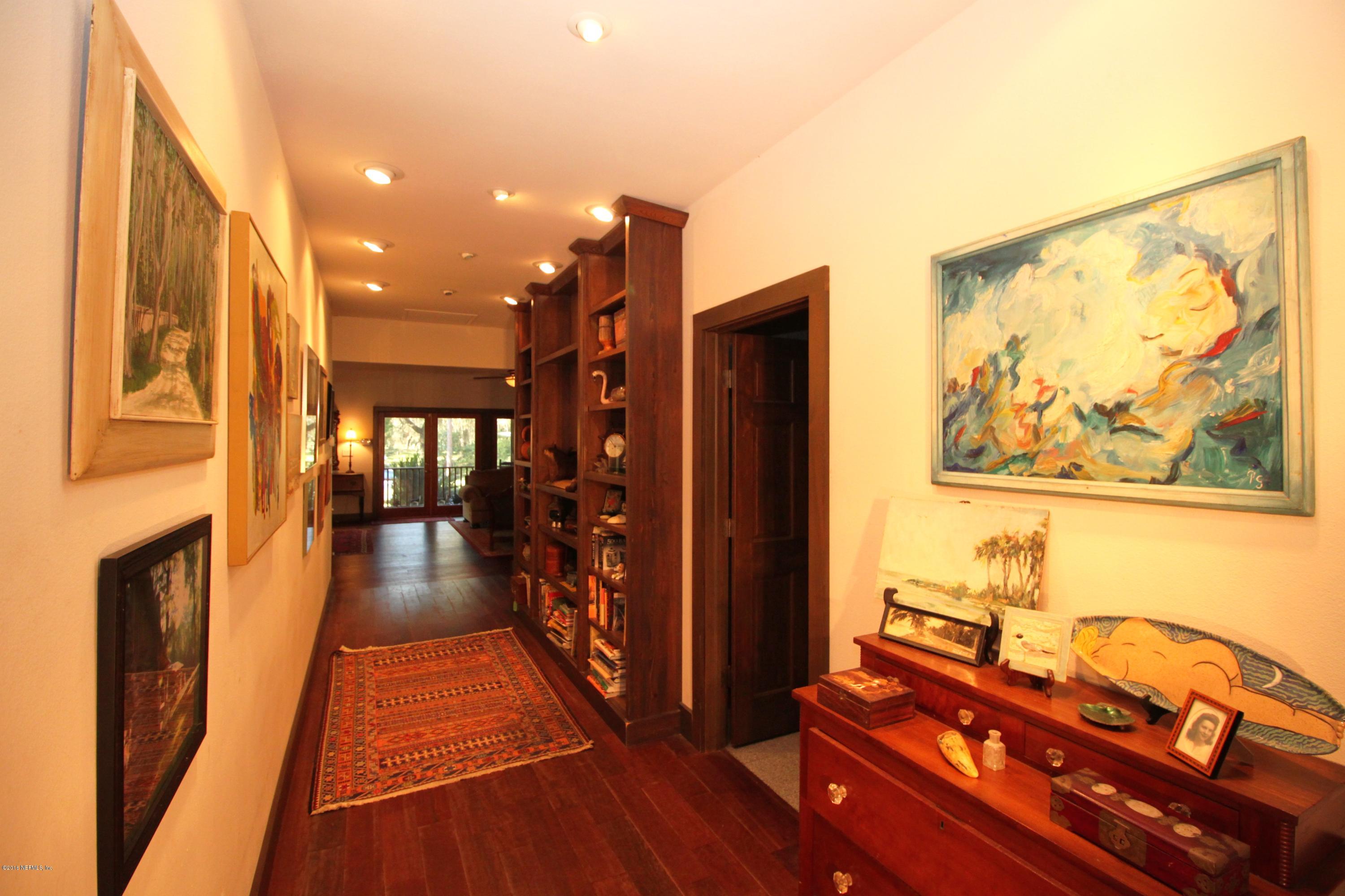 6105 Solano Creek Road Elkton, FL 32033 - Photo 16 of 77 Main Hallway