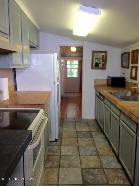 6105 Solano Creek Road Elkton, FL 32033 - Photo 58 of 77 Caretaker Cottage Kitchen
