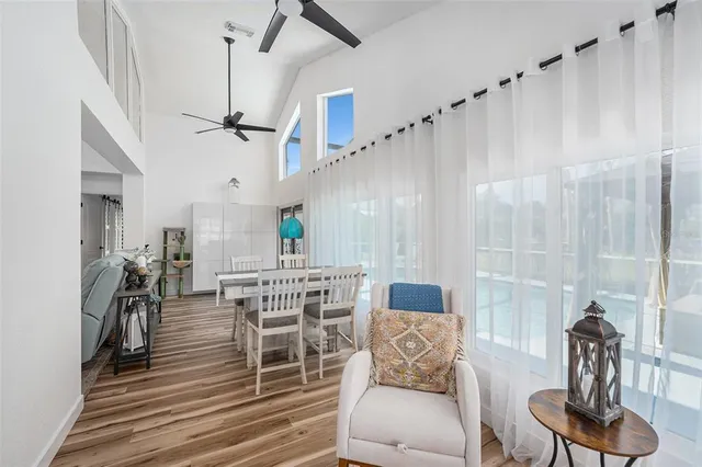 a view of a livingroom and dining room