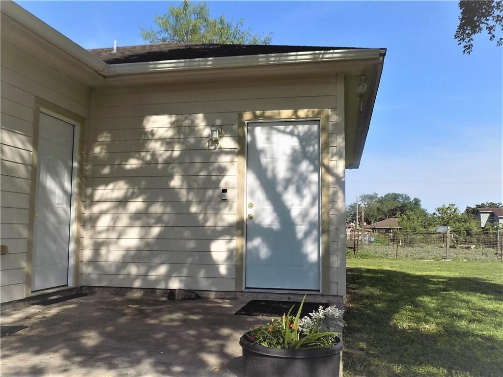 4110 Callicoatte Road, Unit B Corpus Christi, TX 78410 - Photo 11 of 15