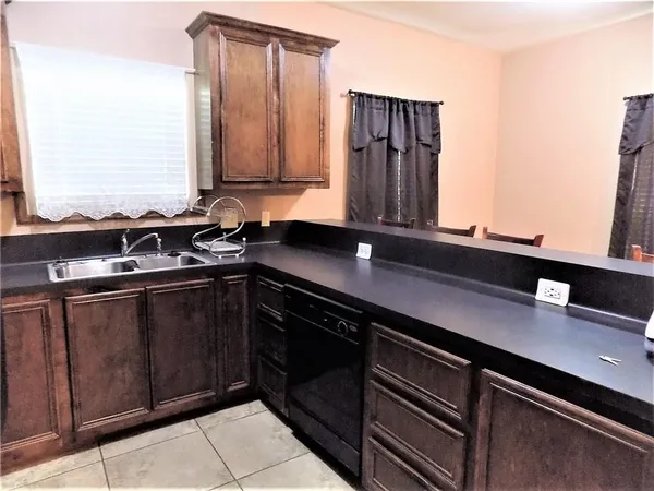 $1,125 | 4110 Callicoatte Road, Unit B, Corpus Christi, TX 78410