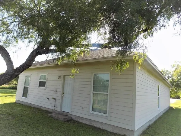 $1,125 | 4110 Callicoatte Road, Unit B, Corpus Christi, TX 78410