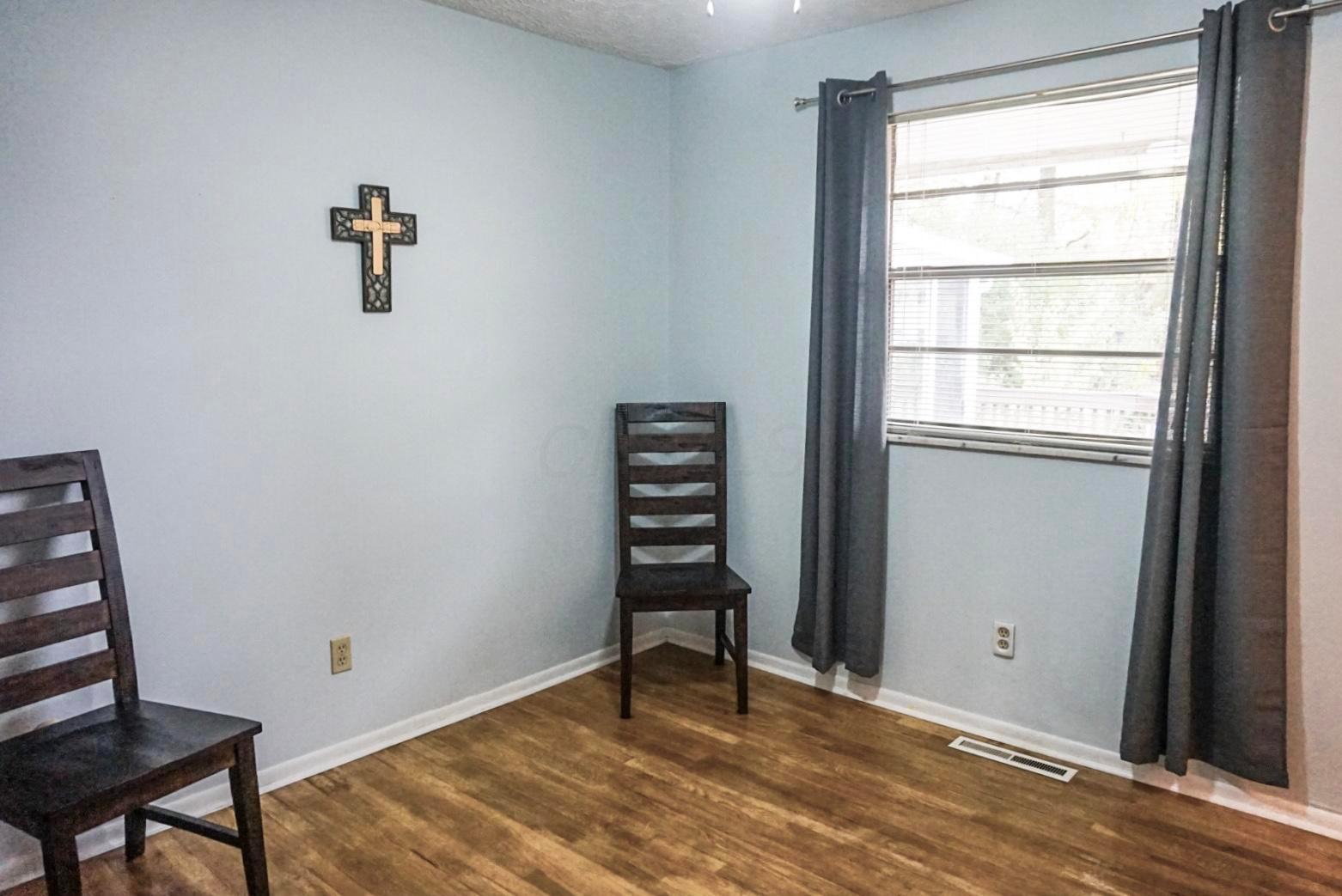 1396 Thurell Road Columbus, OH 43229 - Photo 13 of 18 Gallery Image 13