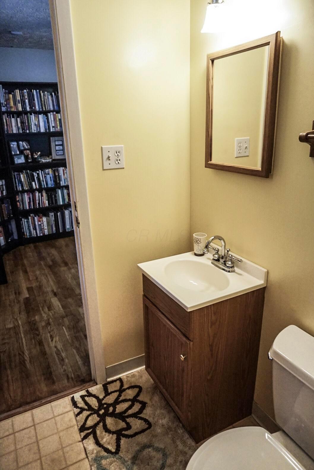 1396 Thurell Road Columbus, OH 43229 - Photo 16 of 18 Gallery Image 16