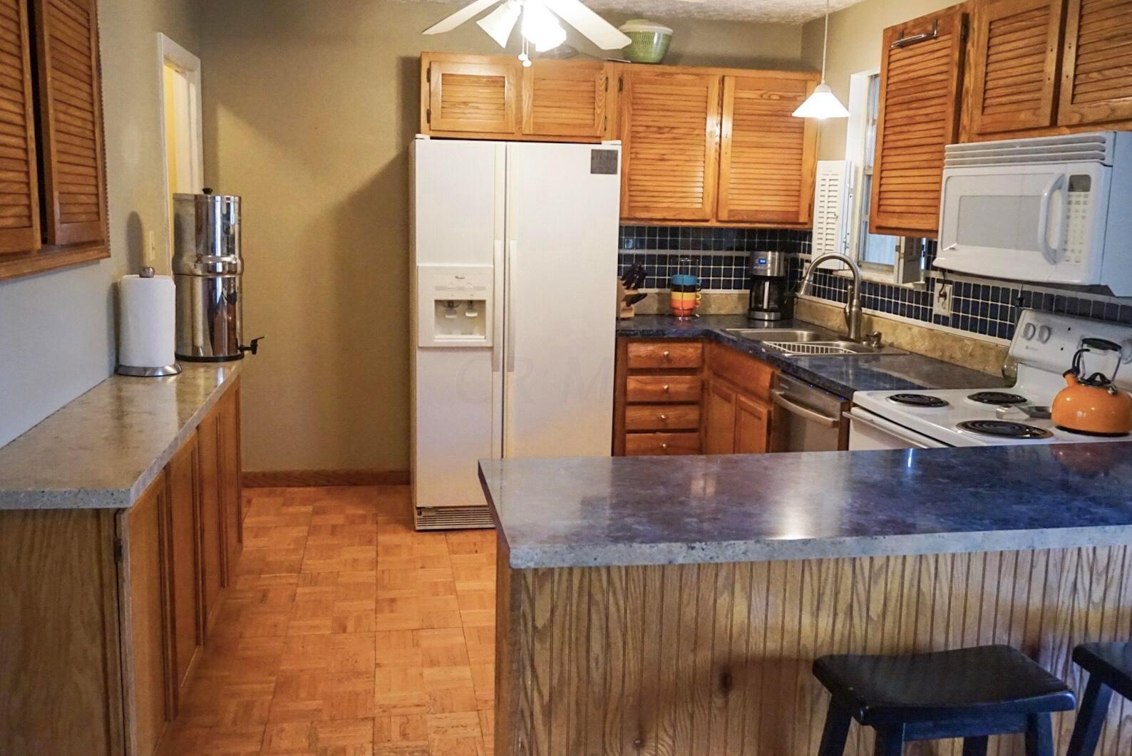 1396 Thurell Road Columbus, OH 43229 - Photo 7 of 18 Gallery Image 7