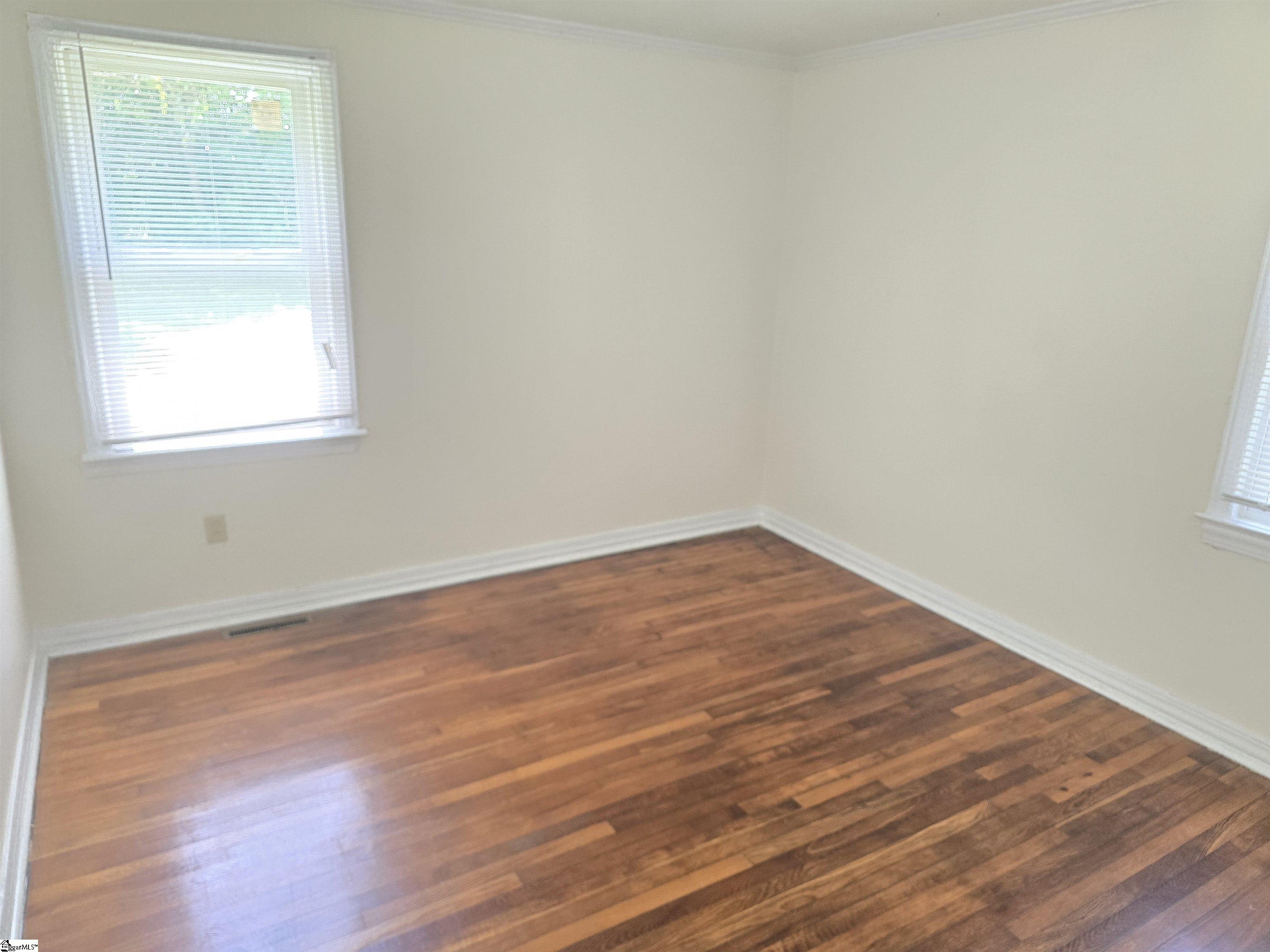 216 Keith Drive Greenville, SC 29607 - Photo 5 of 16