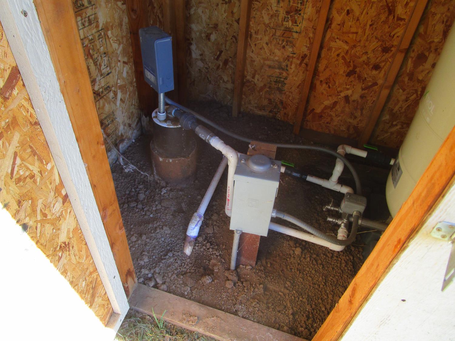 10410 Valley Drive Rough and Ready, CA 95975 - Photo 29 of 31 a close view of shoes