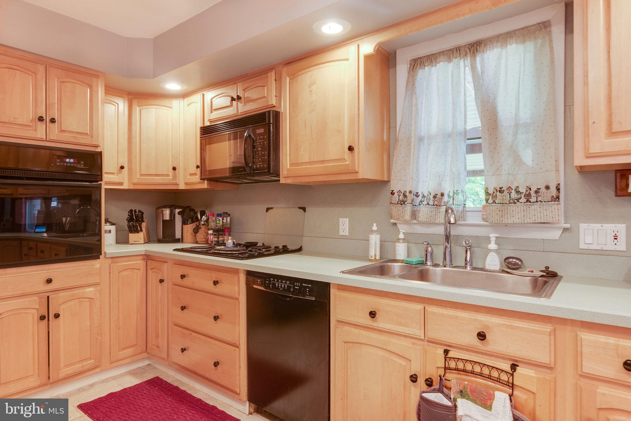 1507 Logan Street Reading, PA 19607 - Photo 11 of 34 Gallery Image 11