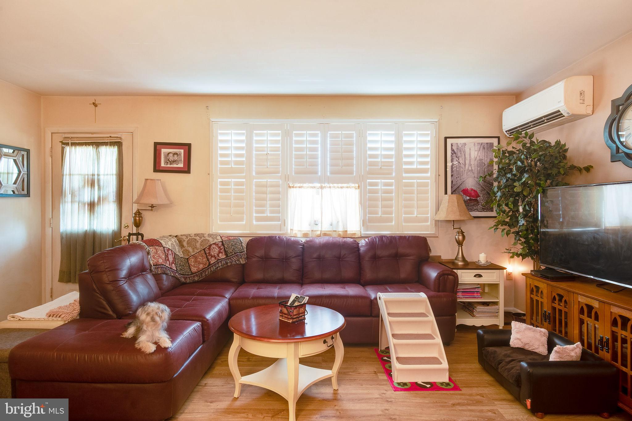 1507 Logan Street Reading, PA 19607 - Photo 22 of 34 living room in law suite