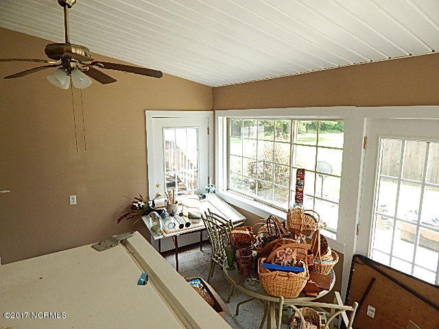 1494 Mill Road Washington, NC 27889 - Photo 16 of 24 Sunroom