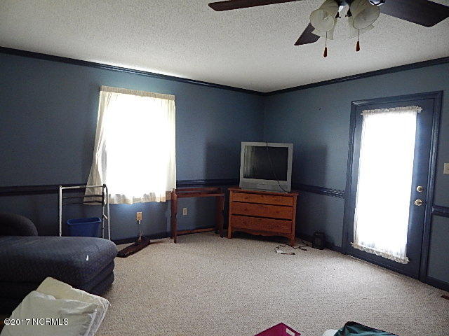 1494 Mill Road Washington, NC 27889 - Photo 18 of 24 Master Suite