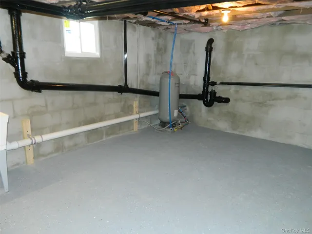 $2,350 | 714 Highway 52, Walden, NY 12586