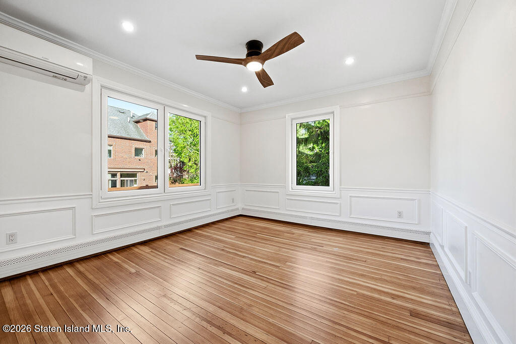 55 Wadsworth Road Staten Island, NY 10305 - Photo 22 of 47 55-wadsworth-rd-23