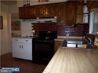 48 Sportsman Road Carneys Point, NJ 08069 - Photo 3 of 10 Gallery Image 3