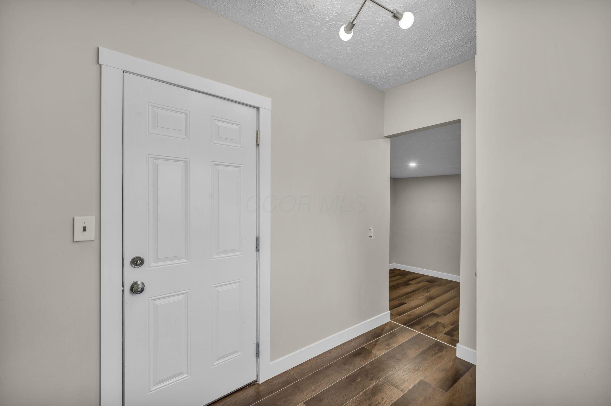 486 Basswood Road Columbus, OH 43207 - Photo 16 of 31 22-web-or-mls-Basswood Rd_21