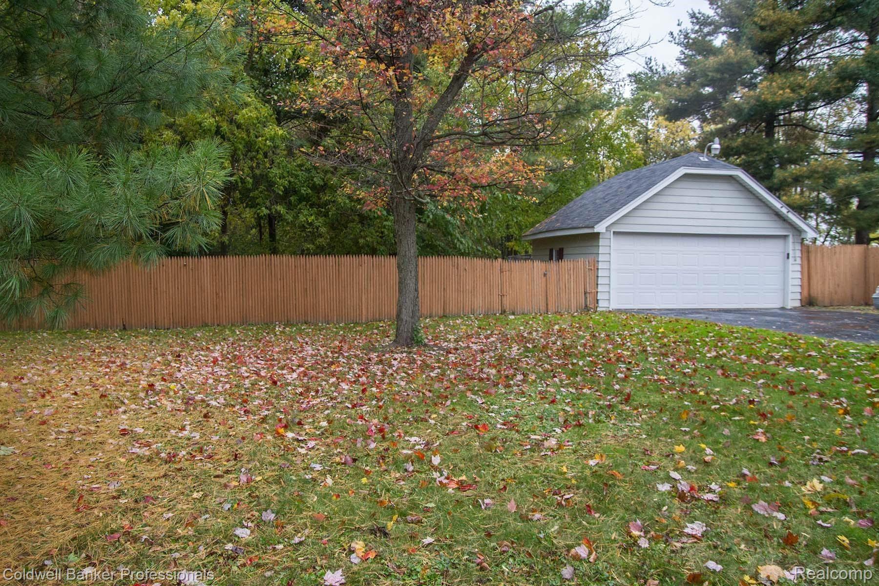 6421 East Pierson Road Flint, MI 48506 - Photo 10 of 59 Pierson (10).jpg