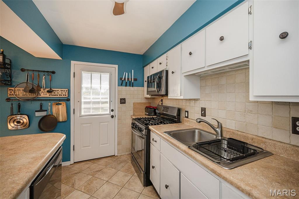 28 James Court Ballwin, MO 63021 - Photo 10 of 26