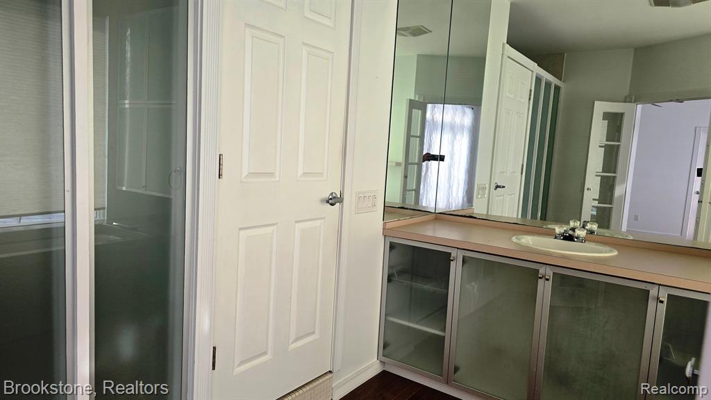 7090 Linden Road Fenton, MI 48430 - Photo 16 of 26