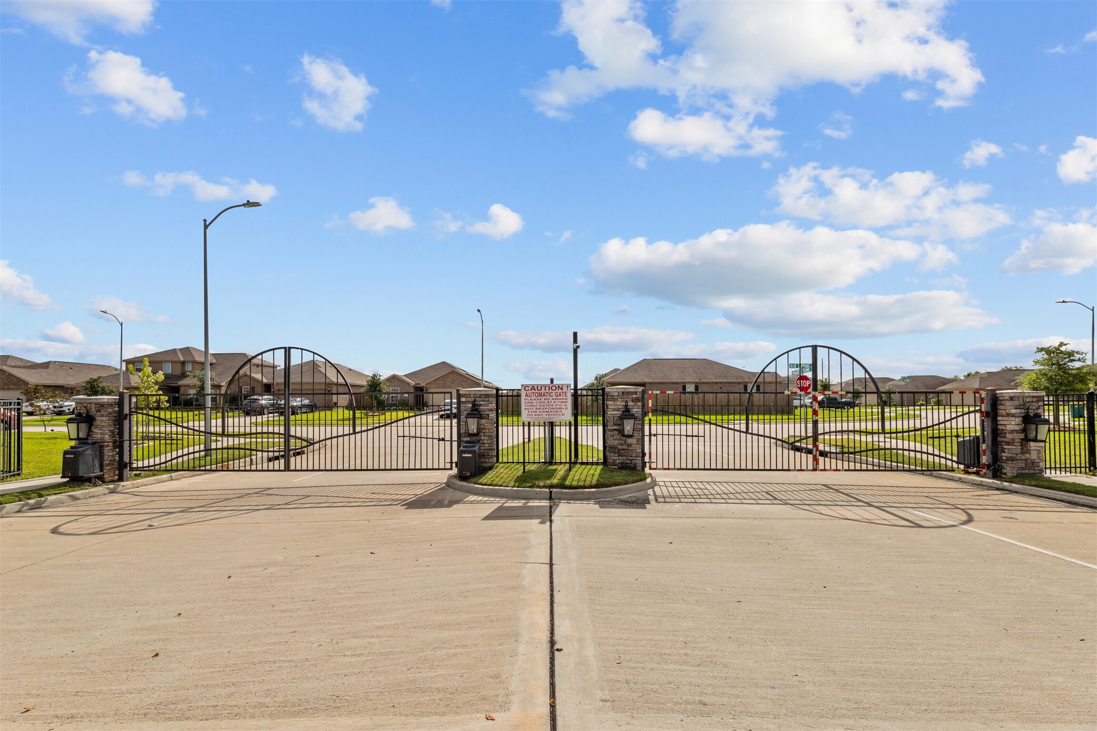 9715 Blue Sapphire Lane Rosharon, TX 77583 - Photo 2 of 30 Gated community