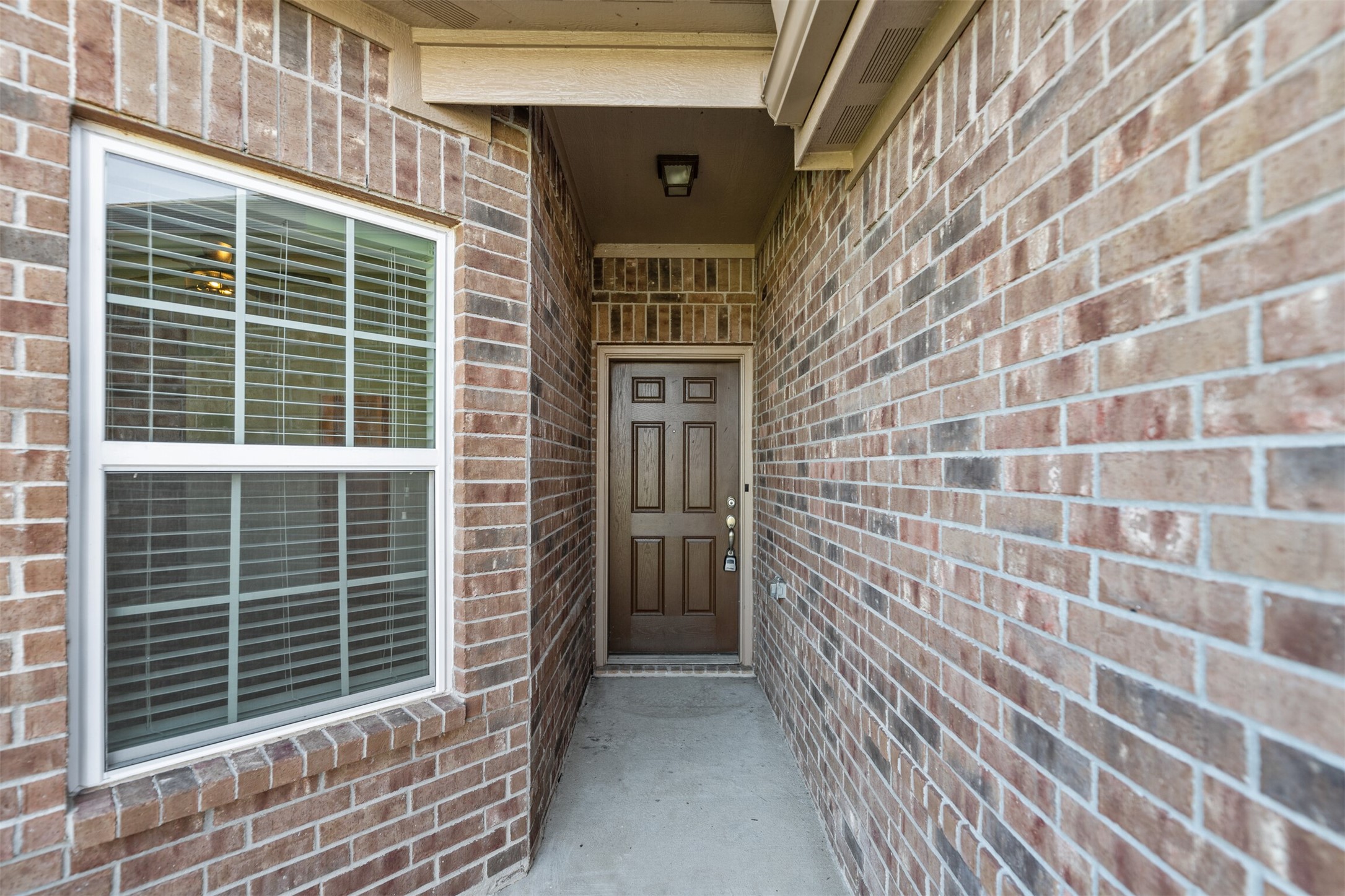 9715 Blue Sapphire Lane Rosharon, TX 77583 - Photo 4 of 30