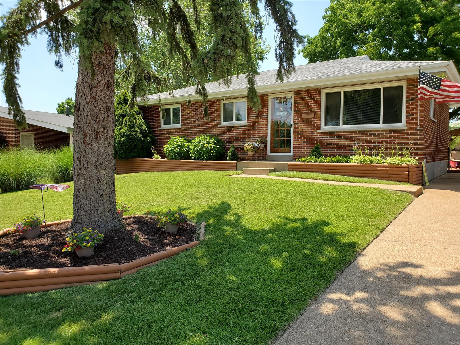 894 Teson Road Hazelwood, MO 63042 - Photo 1 of 21 Gallery Image 1