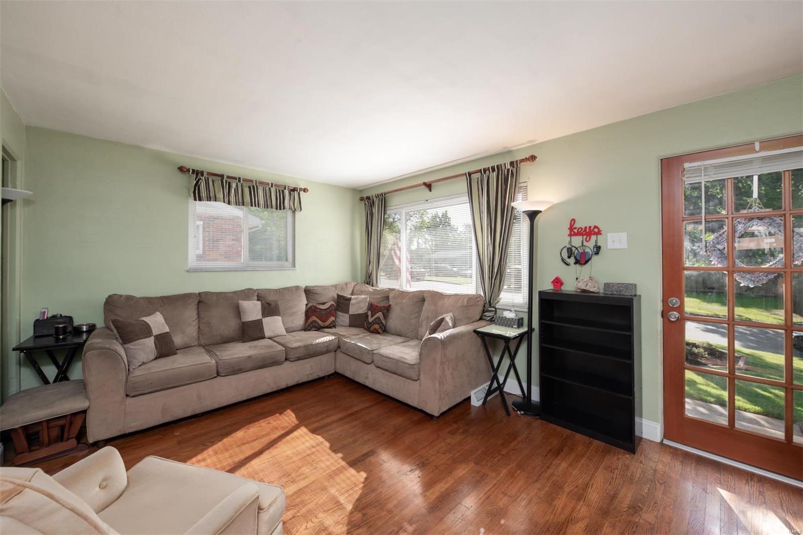 894 Teson Road Hazelwood, MO 63042 - Photo 9 of 21 Gallery Image 9