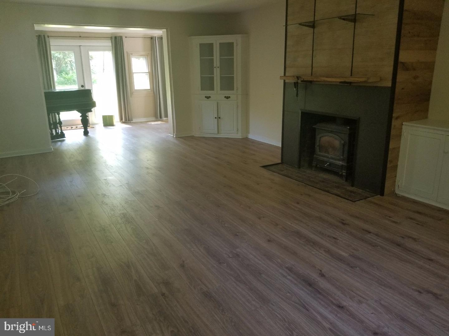 220 Sunnybrook Road Flourtown, PA 19031 - Photo 9 of 10 Living Room