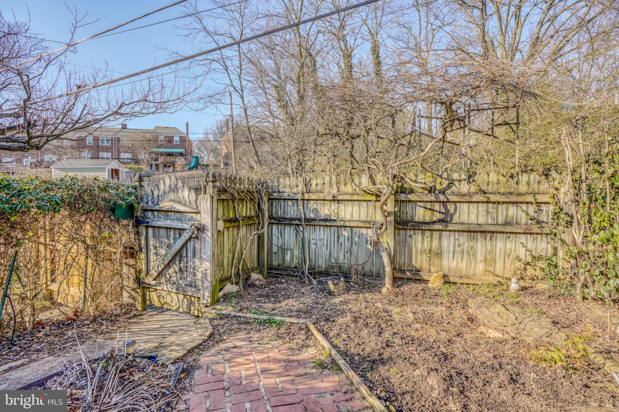 170 Dumbarton Road Baltimore, MD 21212 - Photo 30 of 50 Manageable yard, no mowing! Parking in the alley.
