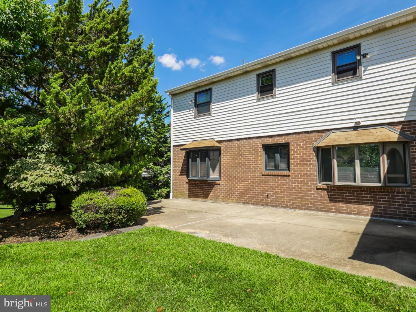 90 Snowflake Road Huntingdon Valley, PA 19006 - Photo 20 of 21 Patio