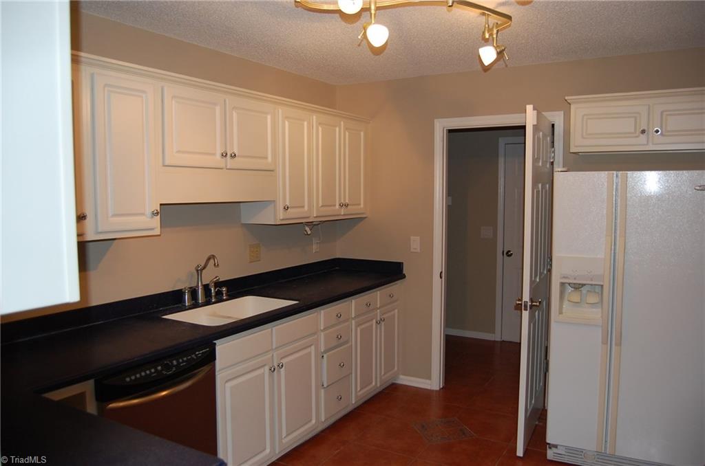 6023 Weant Road Archdale, NC 27263 - Photo 7 of 13 Gallery Image 7