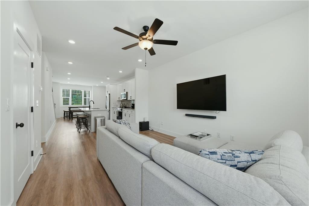 104 Mission Way Atlanta, GA 30315 - Photo 8 of 23