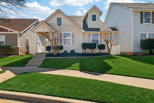 $2,350 | 10008 Hanover Drive, Providence Village, TX 76227