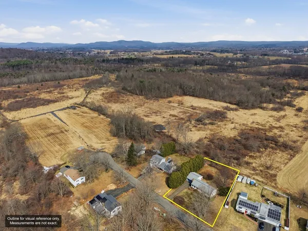 $419,900 | 14 Hawley Road, Hadley, MA 01035