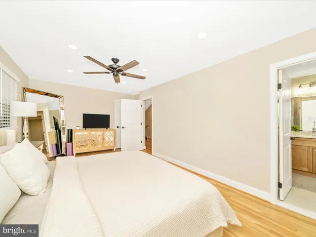 $883,500 | 4008 Barnsley Lane, Olney, MD 20832