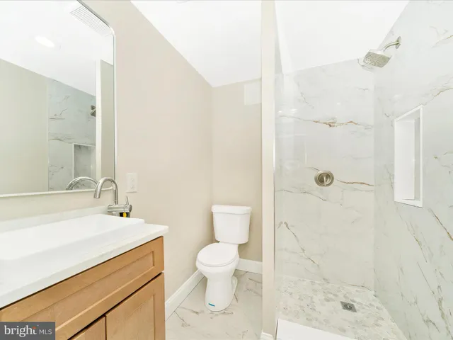 $883,500 | 4008 Barnsley Lane, Olney, MD 20832