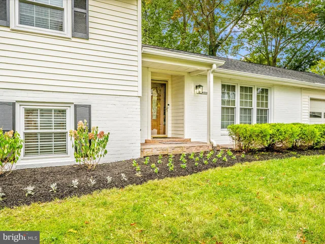 $883,500 | 4008 Barnsley Lane, Olney, MD 20832