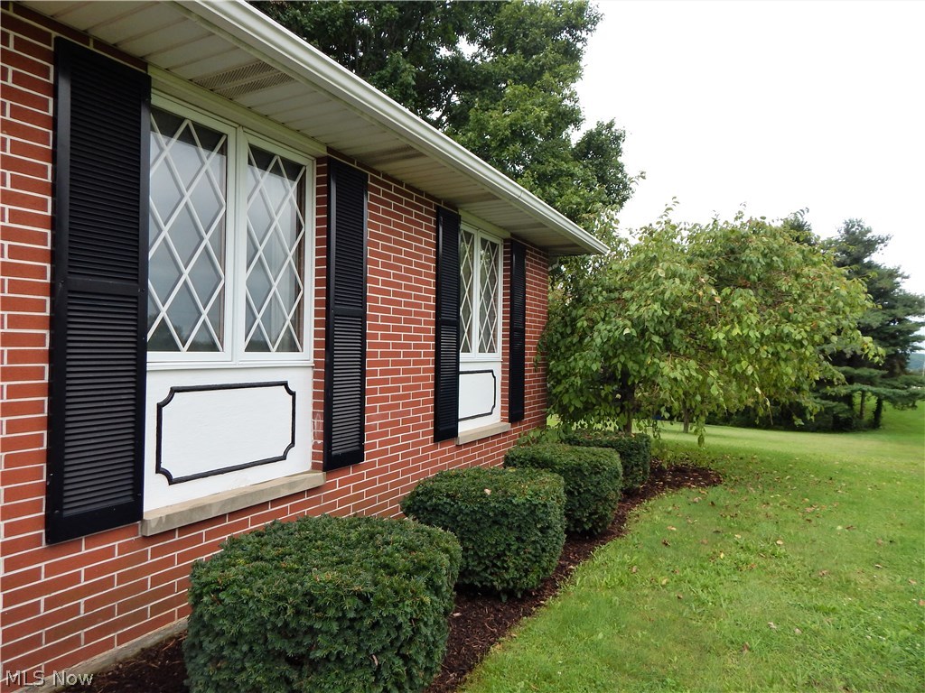 4018 Sterling Road Burbank, OH 44214 - Photo 3 of 32 Gallery Image 3