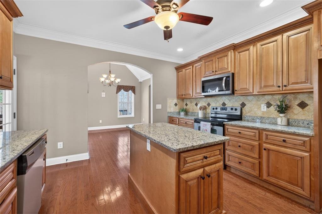 90 Azalea Court Murrayville, GA 30564 - Photo 14 of 68