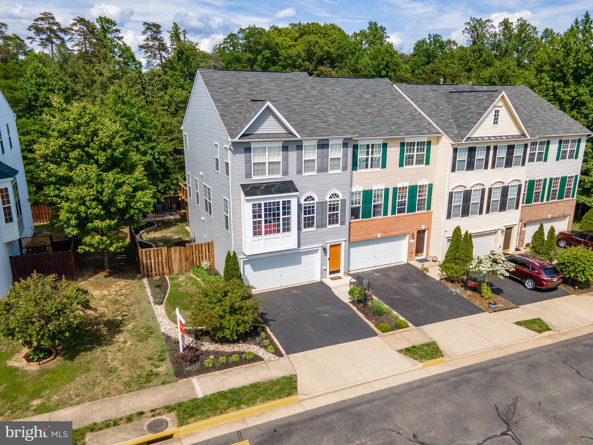 Light Filled End Unit Townhome