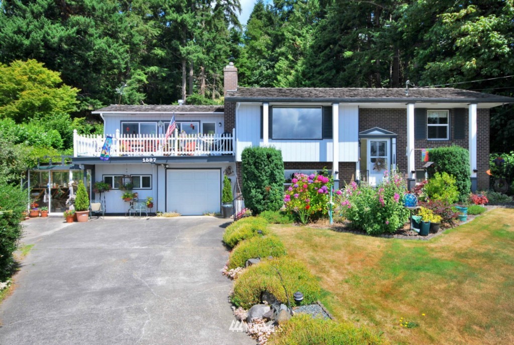1597 Polnell Road Oak Harbor, WA 98277 - Photo 1 of 17 Gallery Image 1