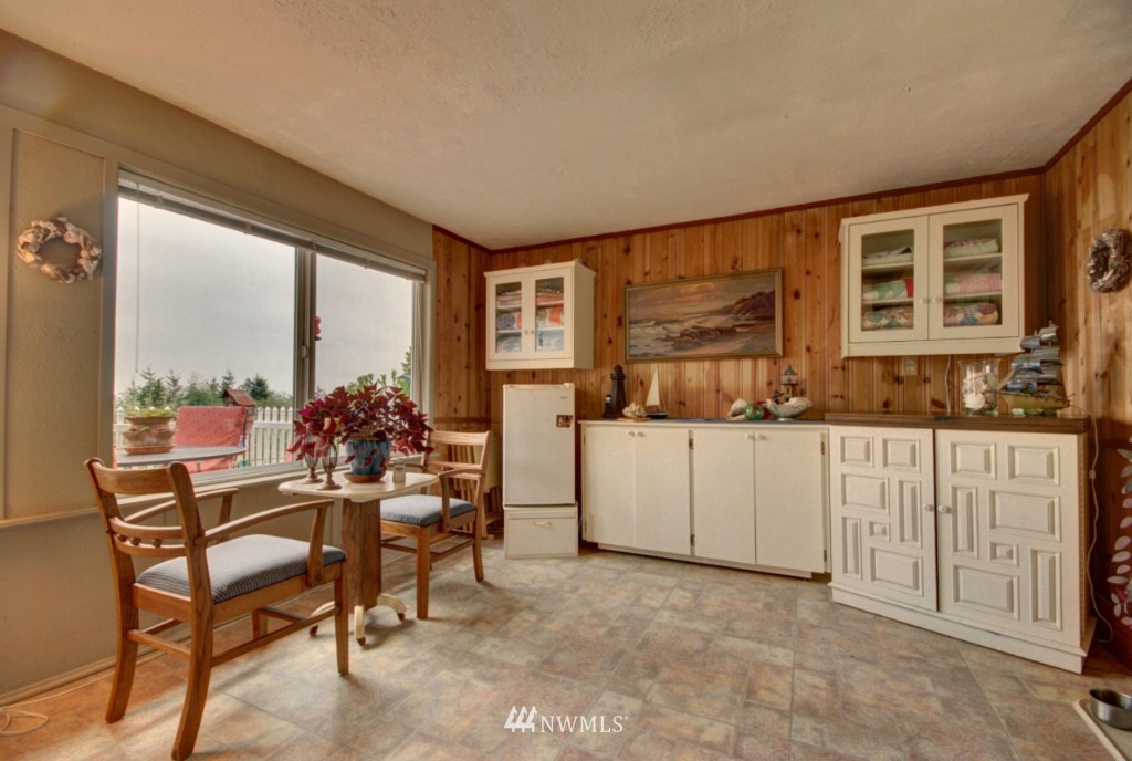 1597 Polnell Road Oak Harbor, WA 98277 - Photo 8 of 17 Gallery Image 8