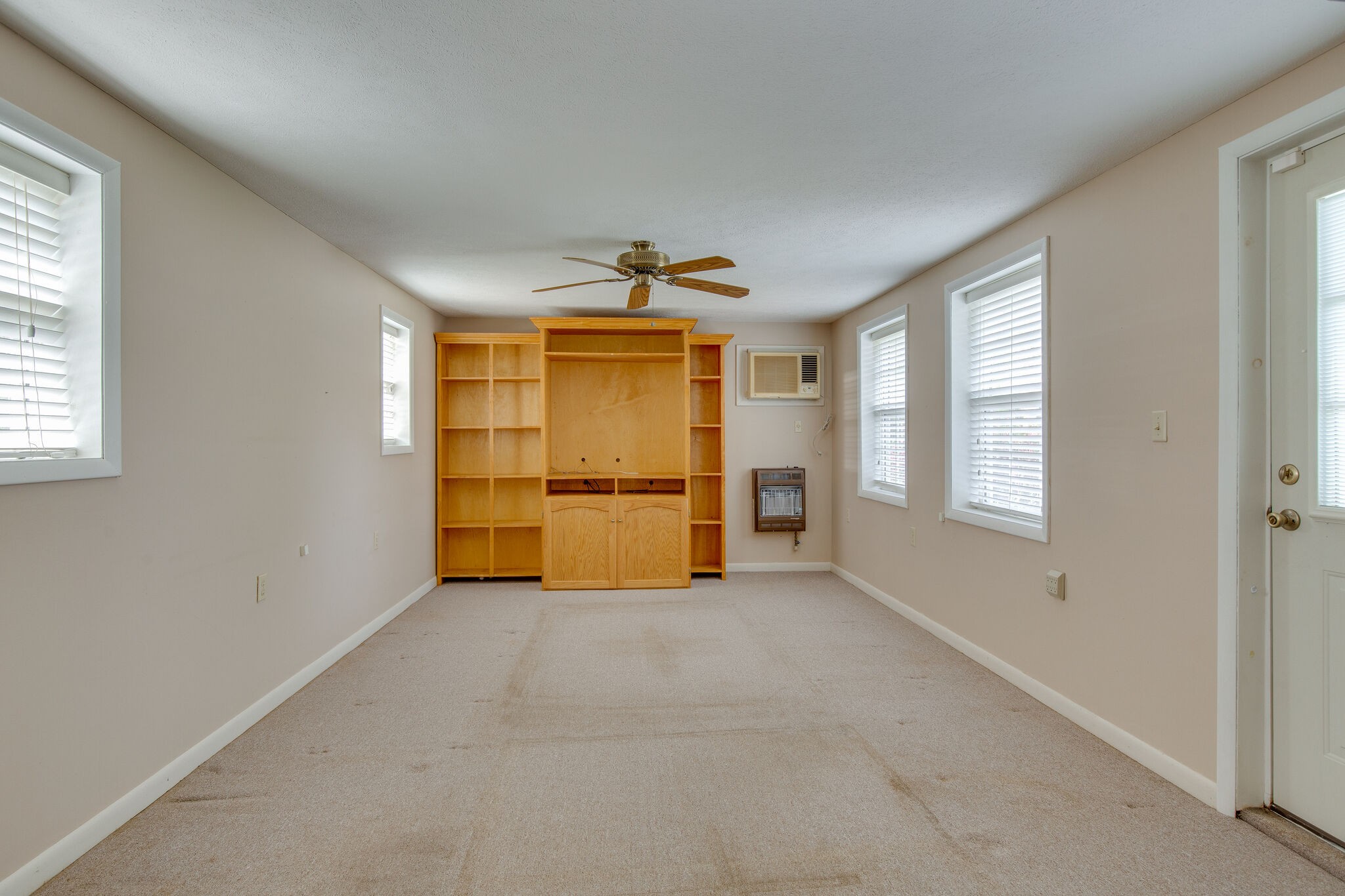 132 Baker Road Hohenwald, TN 38462 - Photo 7 of 28 Gallery Image 7