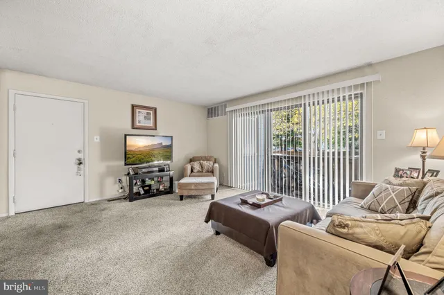 $1,950 | 105 Stockton Court, Unit 105, North Wales, PA 19454