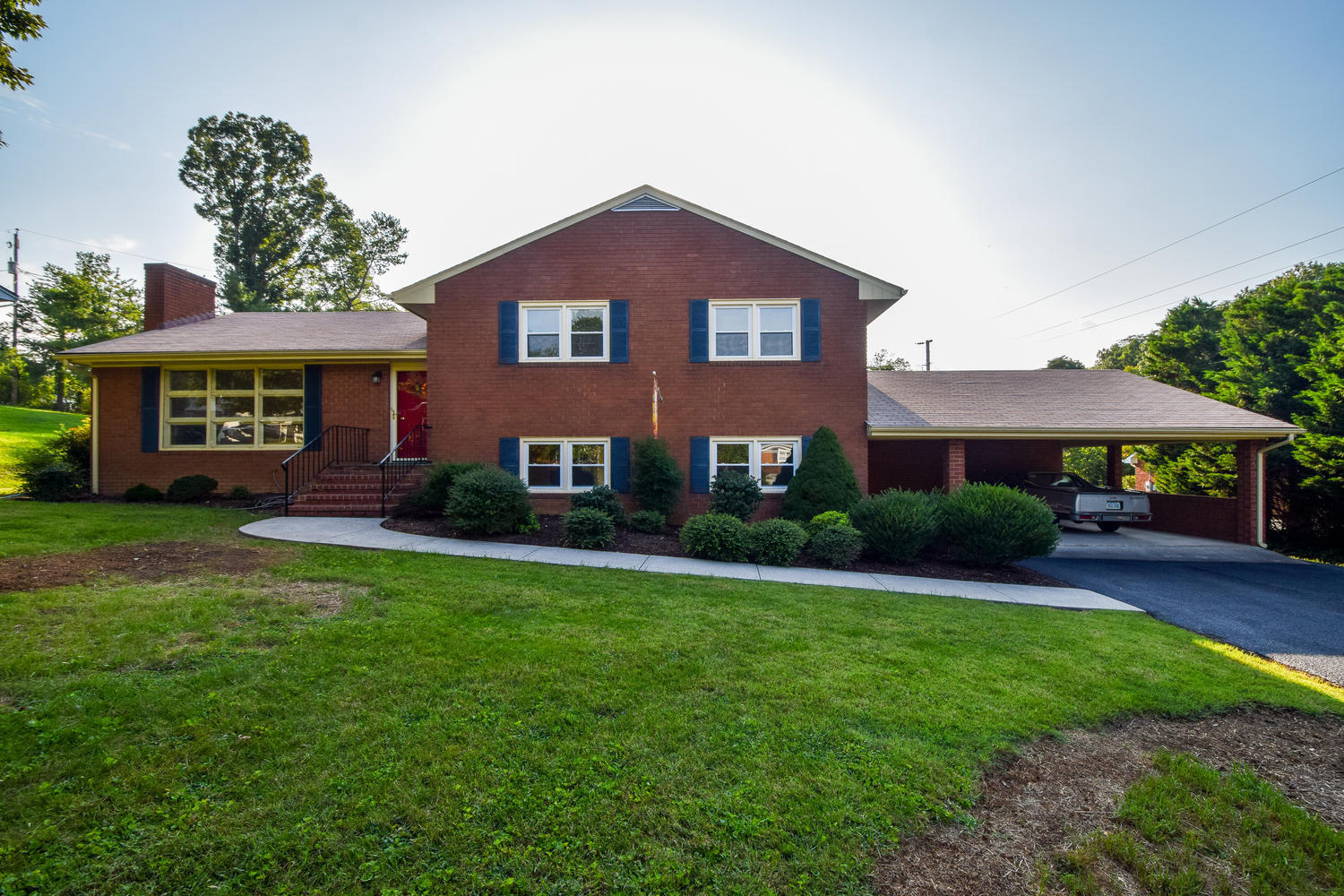 1915 Walmann Road Southwest Roanoke, VA 24018 - Photo 1 of 34 1