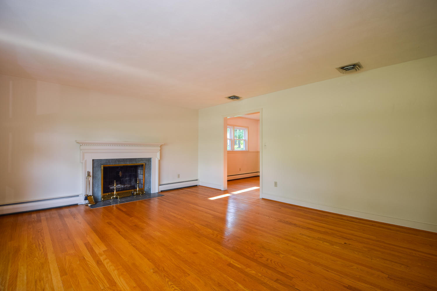 1915 Walmann Road Southwest Roanoke, VA 24018 - Photo 6 of 34 3